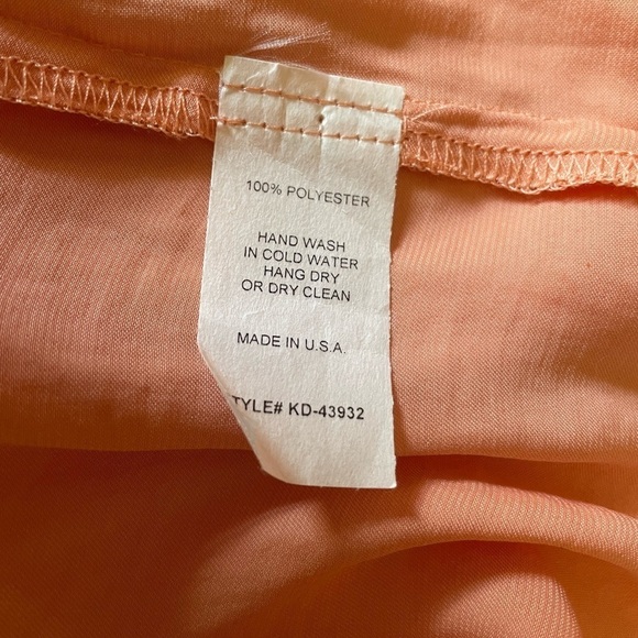 NWT Adelaide coral halter top - Picture 2 of 4